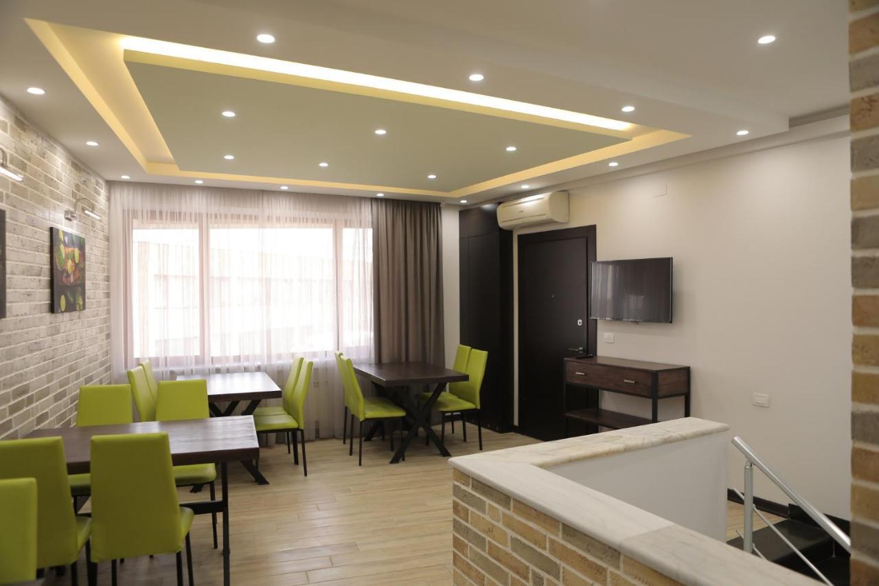 יירבאן 4Room Hotel מראה חיצוני תמונה